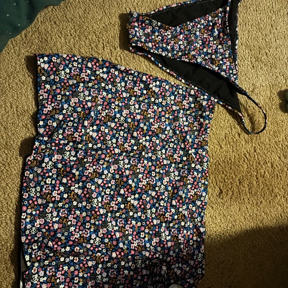 Floral Bikini Set - Picture 1 of 4